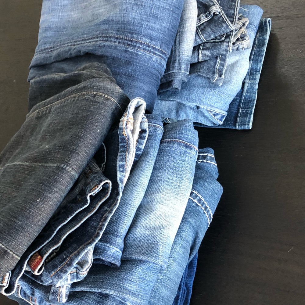 9 pairs of women’s designer denim jeans. 7 for all mankind, true religion & more